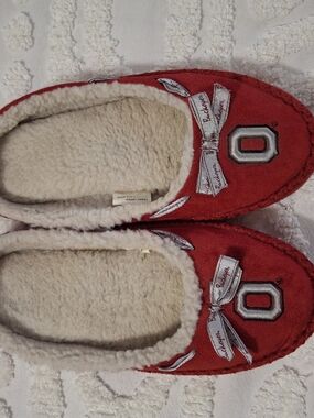 Buckeye Red Slip-On Sherpa Slippers with Embroidered O